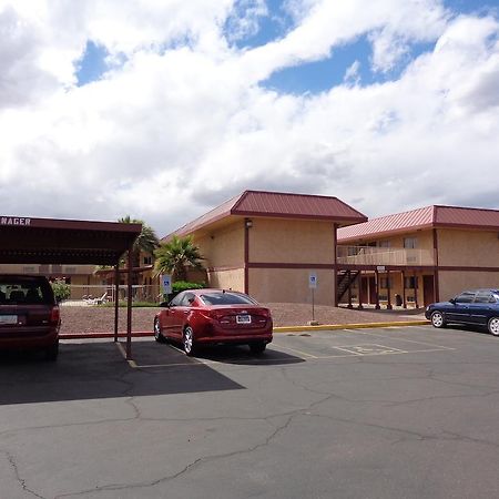 Knights Inn Phoenix At N Black Canyon Hwy Экстерьер фото