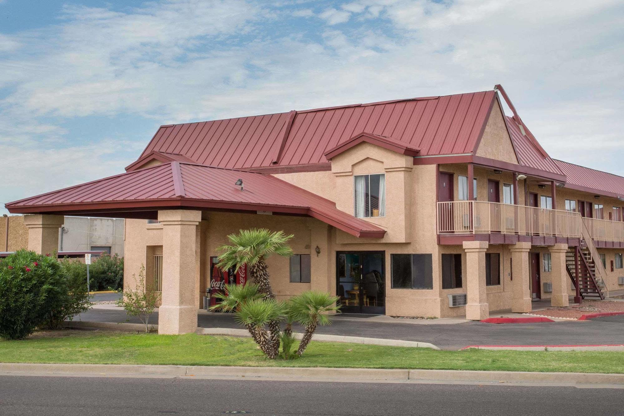 Knights Inn Phoenix At N Black Canyon Hwy Экстерьер фото